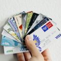 Почему стремятся ограничить количество банковских карт, которые могут быть у нас? Проблема не в мошенниках.