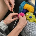 Творческое рукоделие как эффективный способ скоротать время в пути