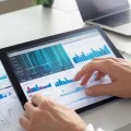 Какие документы необходимо подготовить для получения инвестиционного вычета через брокера или ФНС